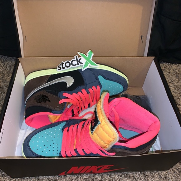 Air Jordan 1 RETRO HIGH ‘TOKYO BIO HACK’ - Picture 2 of 3